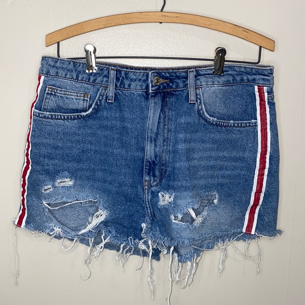 🎱Jean shorts with red & white detailed strip on side! - Picture 2 of 9